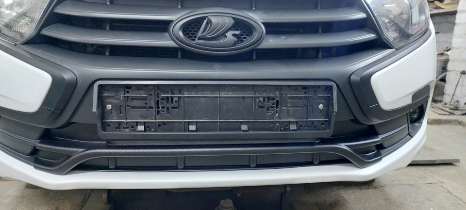 Зимняя защита радиатора — Lada Гранта (2G) FL, 1,6 л, 2019 года ...