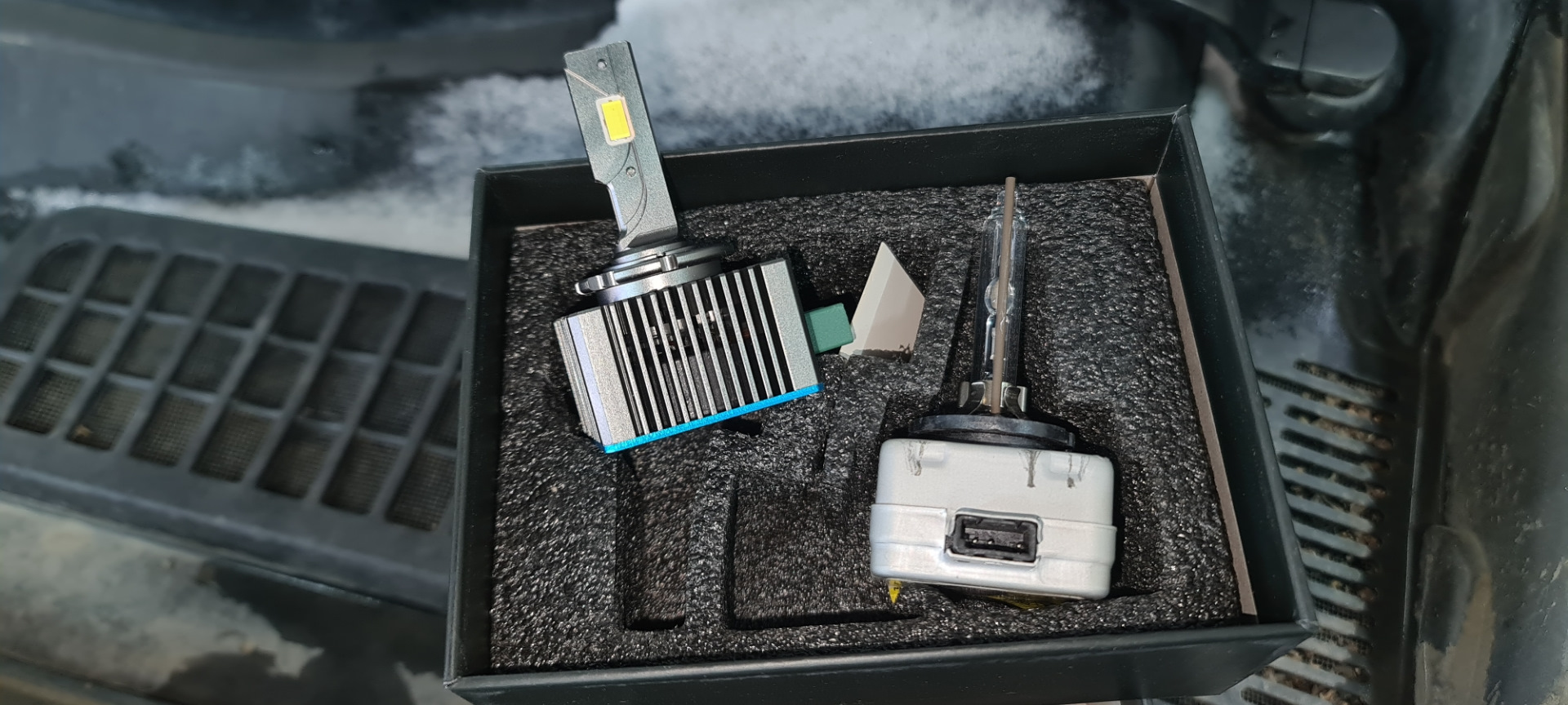 Установка лед ламп в место ксенона — Ford Kuga (2G), 1,6 л, 2015 года ...