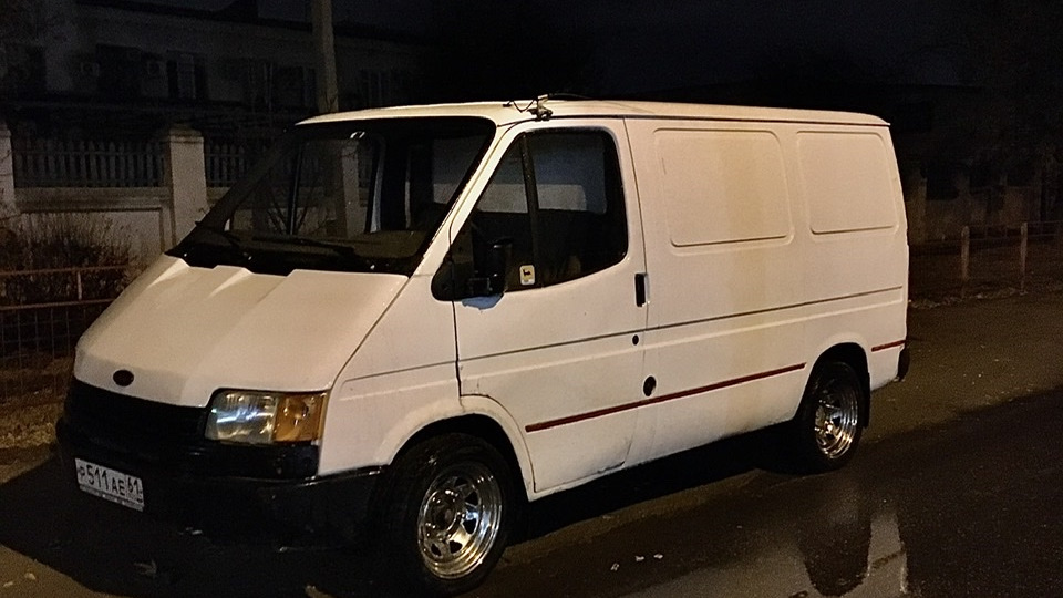 Ford transit 1999 год. Форд транзит фургон двигатель в сборе. Форд транзит бензиновый. Buxoro ford transit 1999. Форд транзит 1990 года бензин.