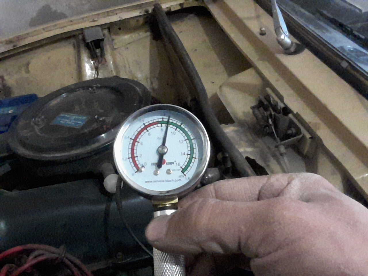 Замер компрессии в цилиндрах — Lada 2101, 1,3 л, 1978 года | плановое ...