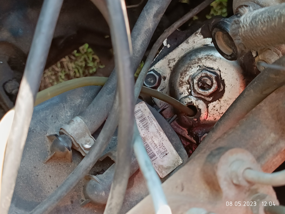 Замена масла в рулевом редукторе — Lada 210740, 1,6 л, 2010 года ...