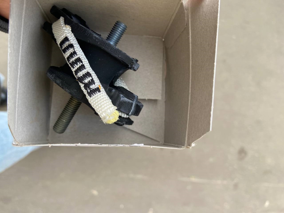 Замена подушек акпп. Вибрация на холодную — BMW 1 series (F21), 1,6 л ...