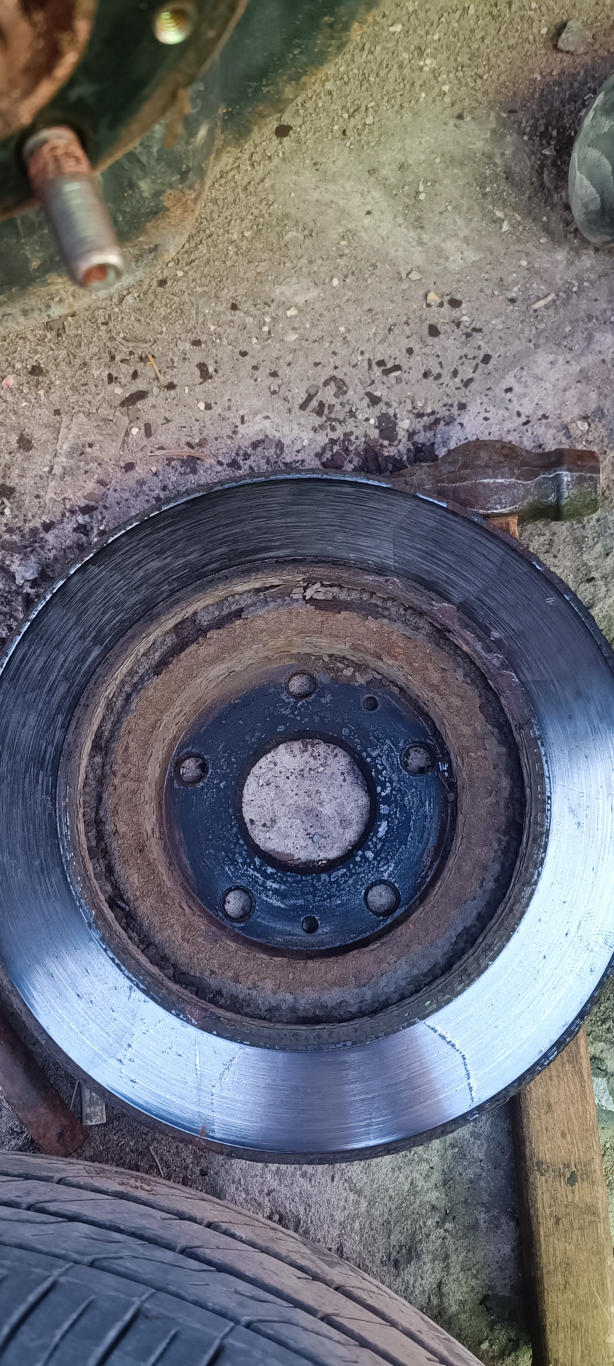 Замена передних колодок и дисков. — DRIVE2