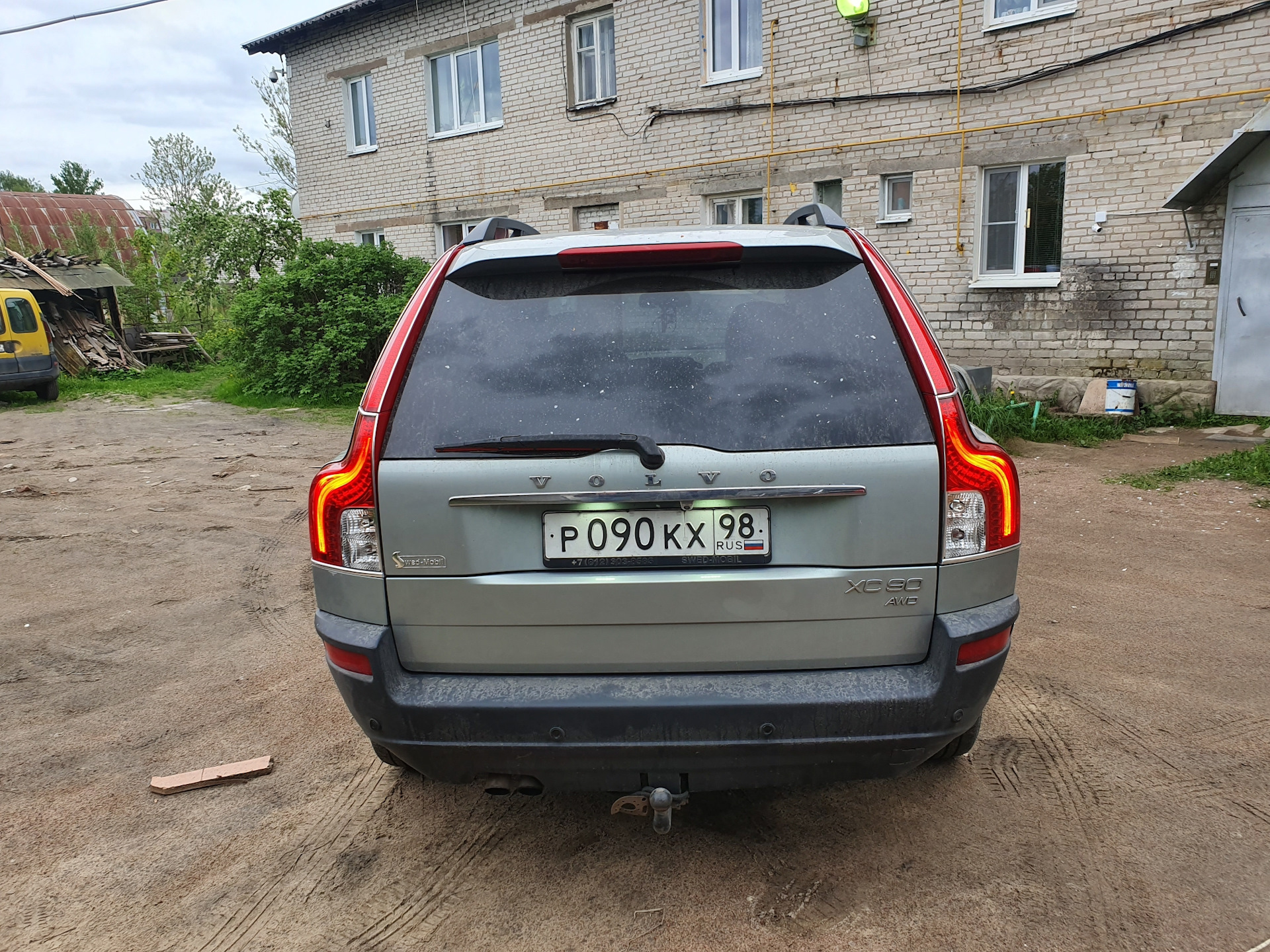 Установка задних фар на Volvo XC90