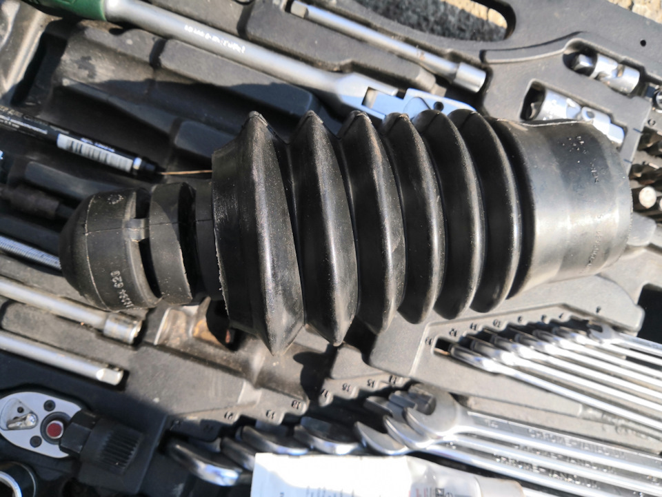 vgAAAgD4l A 960 Как вставить отбойник в пыльник