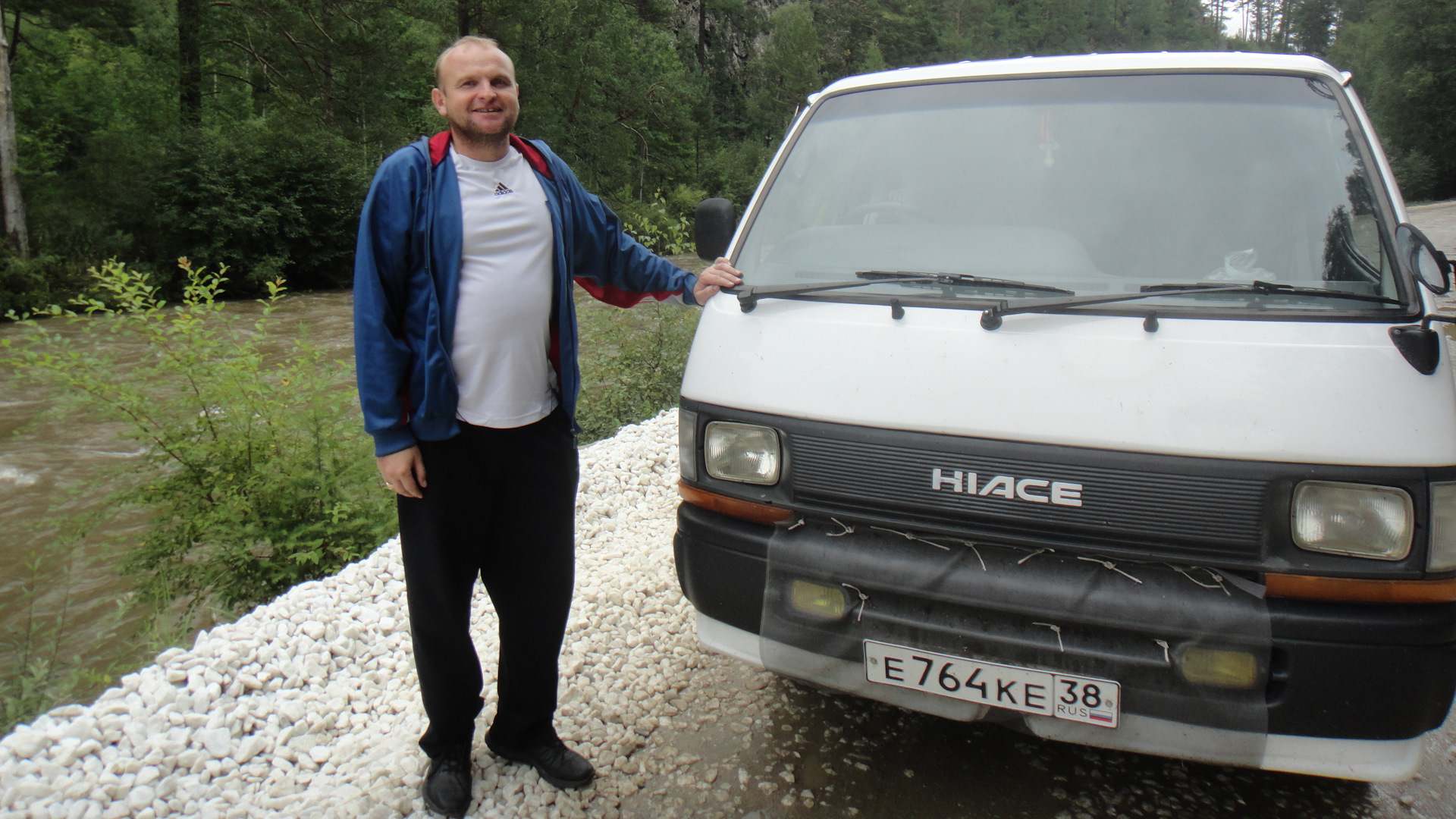 Toyota HiAce (H100) 2.8 дизельный 1992 | Белая Кляча на DRIVE2