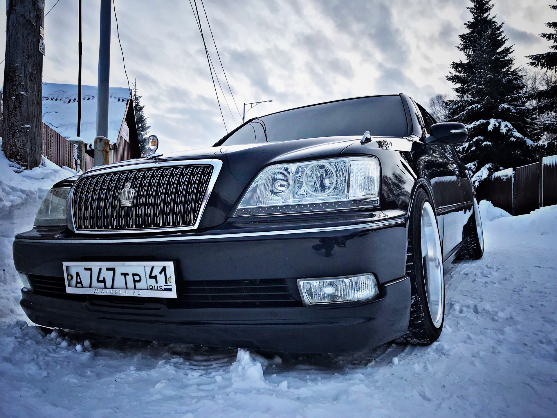 Toyota crown majesta фото