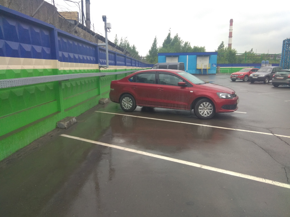 Резина лето 195/65R15 — Volkswagen Polo Sedan, 1,6 л, 2014 года | шины ...