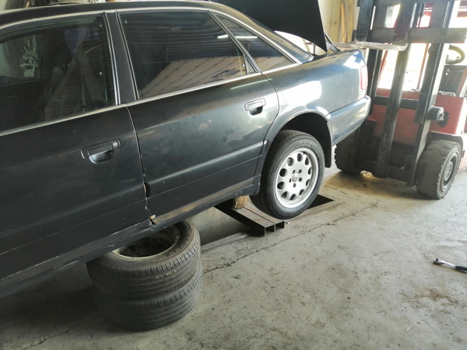 Подкраска ч. 1 (задняя часть) — Audi A6 (C4), 2,6 л., 1997 года ...