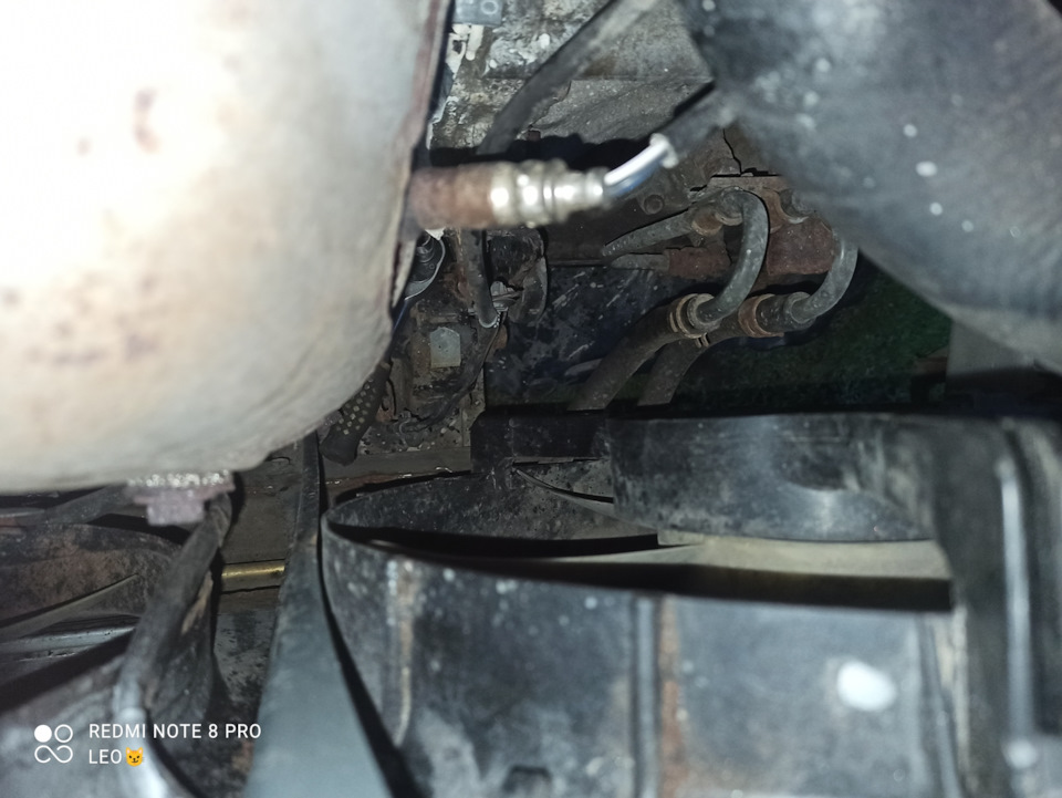 Оборвался тросик капота-решение! — Toyota RAV4 (II), 2 л, 2000 года ...