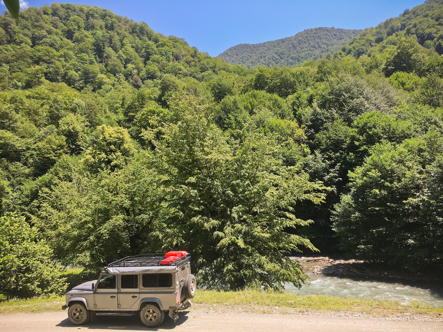 Грузия 2018. День 4. Тушетия. Перевал Абано. Омало — Land Rover Defender,  2,2 л, 2012 года | путешествие | DRIVE2