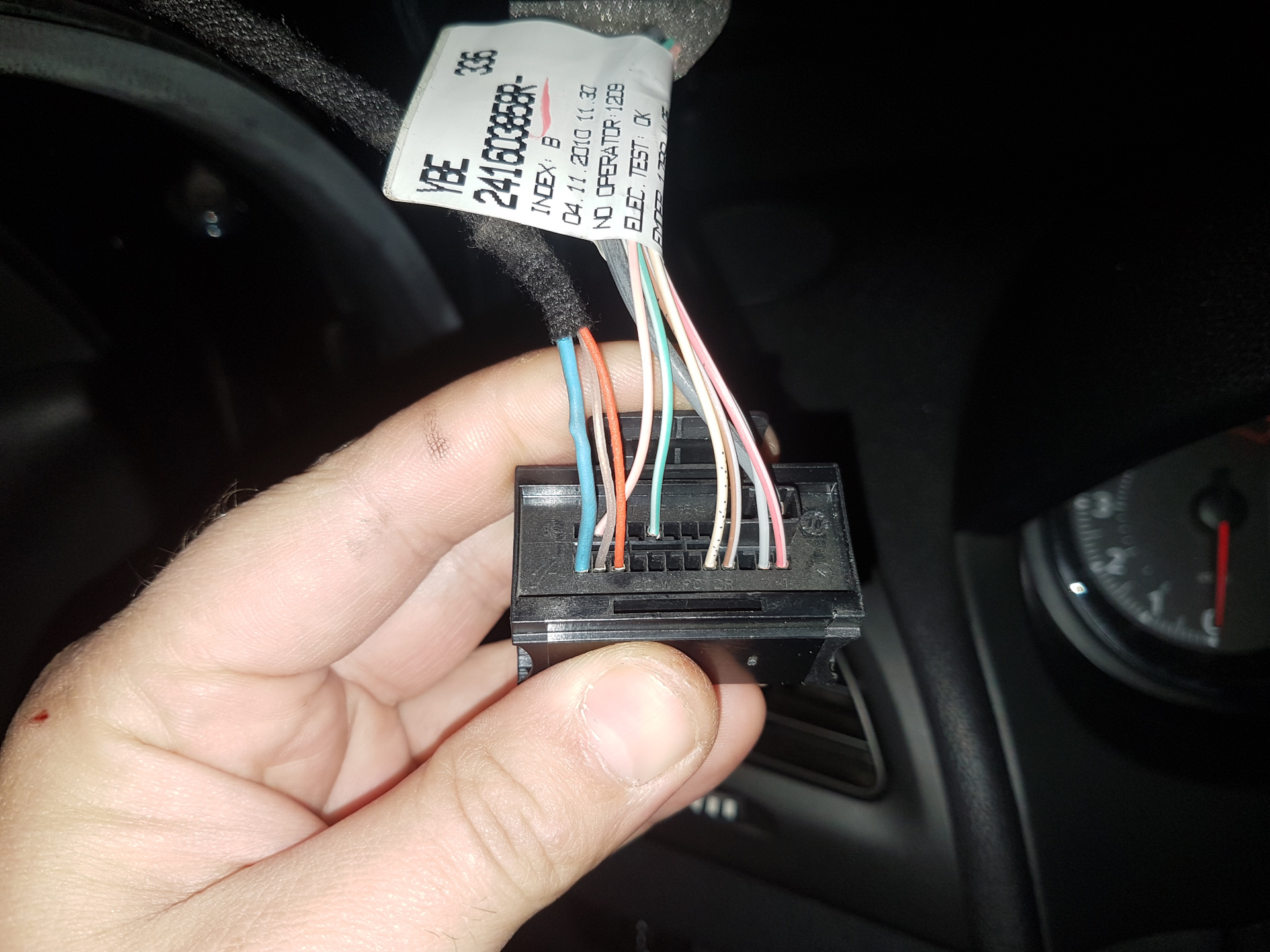 Микрофон renault arkana. Mazda cx 5 микрофон громкой связи. Где находится микрофон громкой связи tiggo 8 pro max. Почему меня не слышно на громкой связи. Iphone 6s микрофон громкой связи.