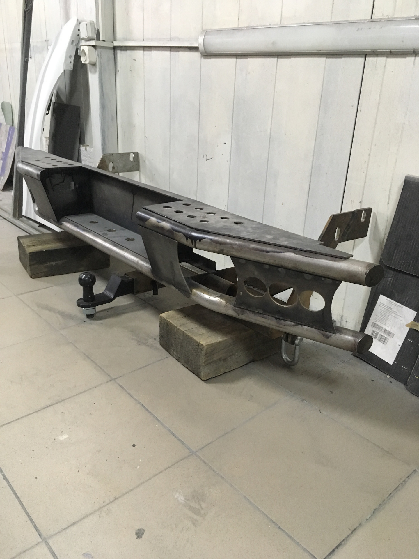 Бампер из профильной трубы своими руками