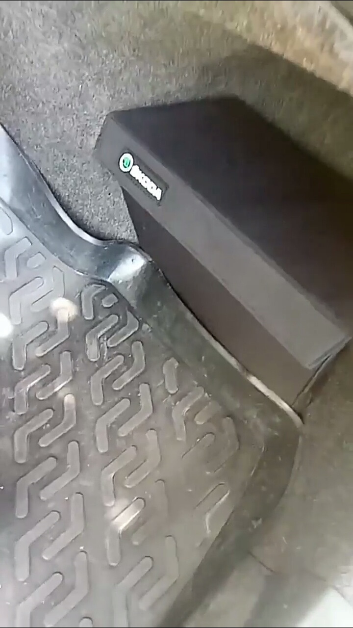 Сумка в нишу, держак для огнетушителя — DRIVE2