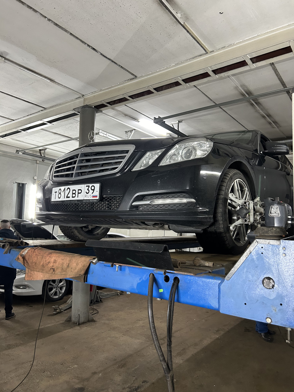Регулировка развала схождения — Mercedes-Benz E-class (W212), 1,8 л ...
