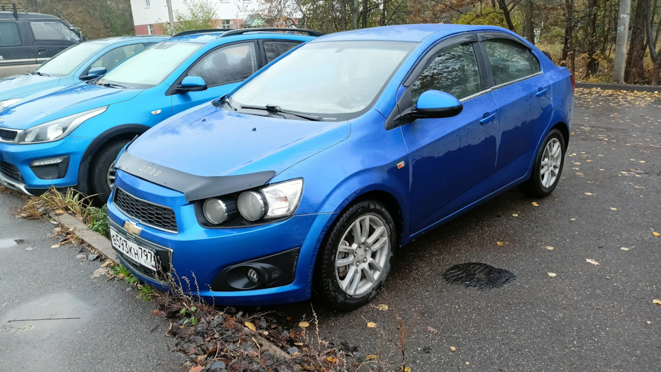 Chevrolet aveo 3013. Chevrolet aveo т200. Машина шевроле авео седан 2012. Chevrolet авео 2. Chevrolet aveo т200 седан.