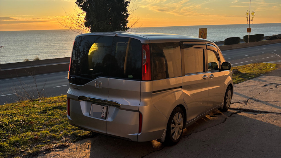 Продажа Honda Stepwgn (5G) 2015 (бензин, вариатор) — с историей обслуживания — DRIVE2.RU