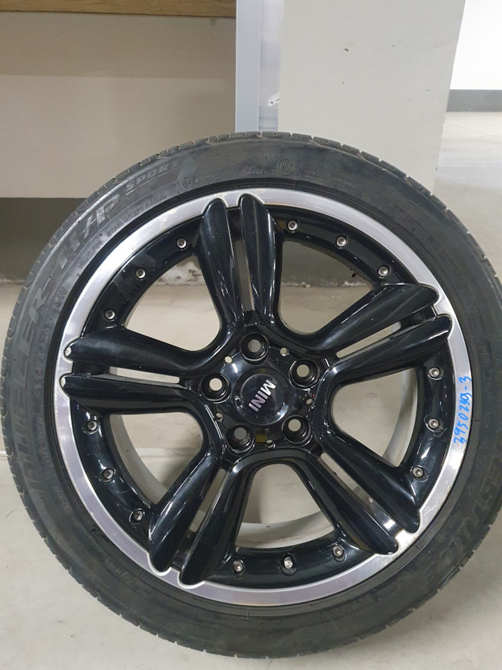 Литые диски Mini 7,5Jx18 ET52 5x120 на MINI Cabrio (2G), MINI Clubman ...