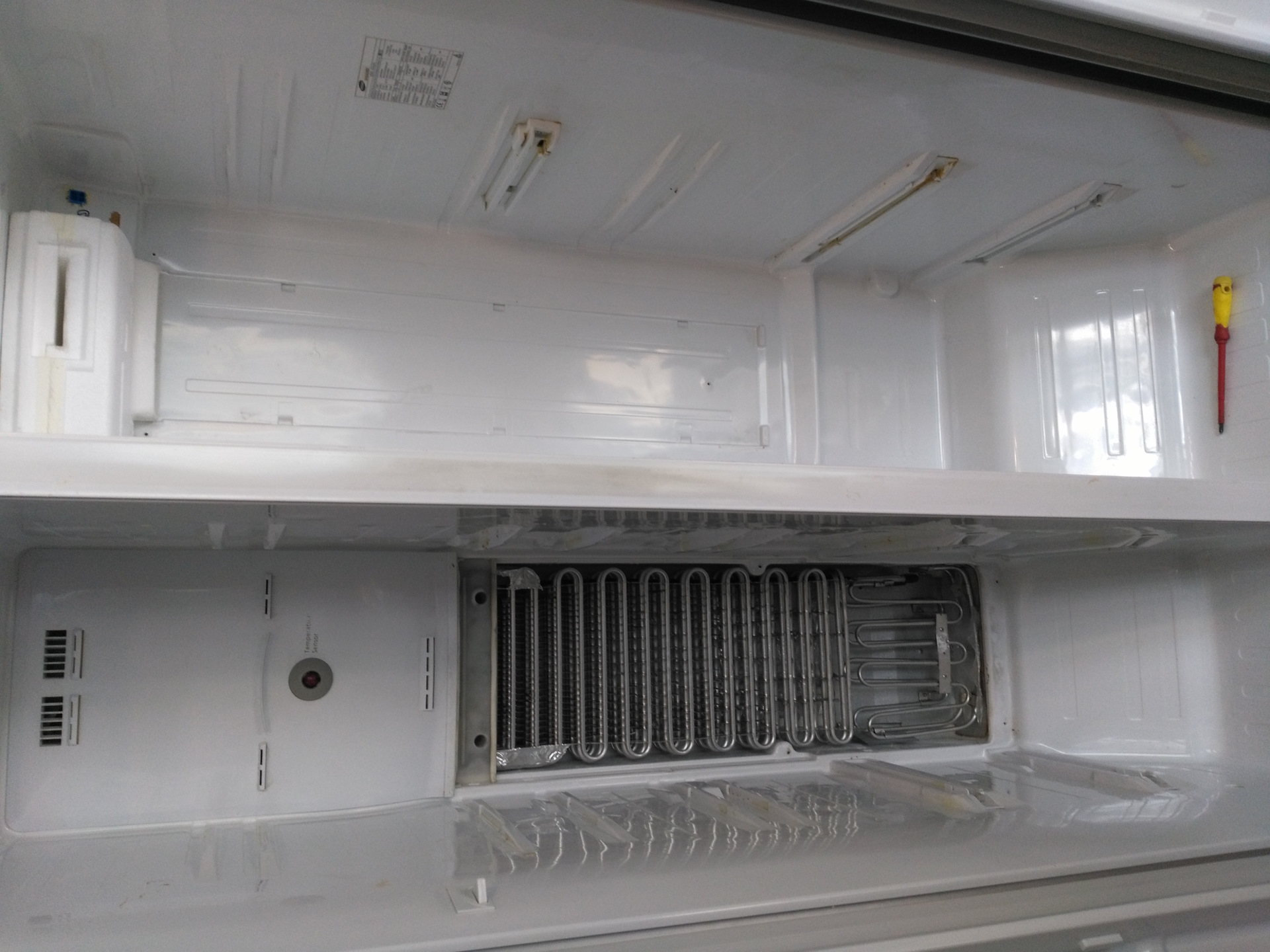 Почему не морозит верхняя. Холодильник Samsung RS-20 CRPS. Samsung Side by Side rs20crps. Холодильник Индезит ноу Фрост не холодит верхняя камера. Rs20crps холодильник самсунг плата управления.