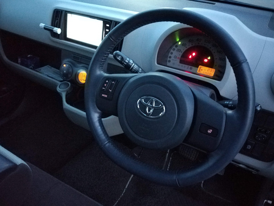 Toyota passo как снять магнитолу Мультируль с подогревом. Установлен! - Toyota Passo (2G), 1 л, 2014 года электро