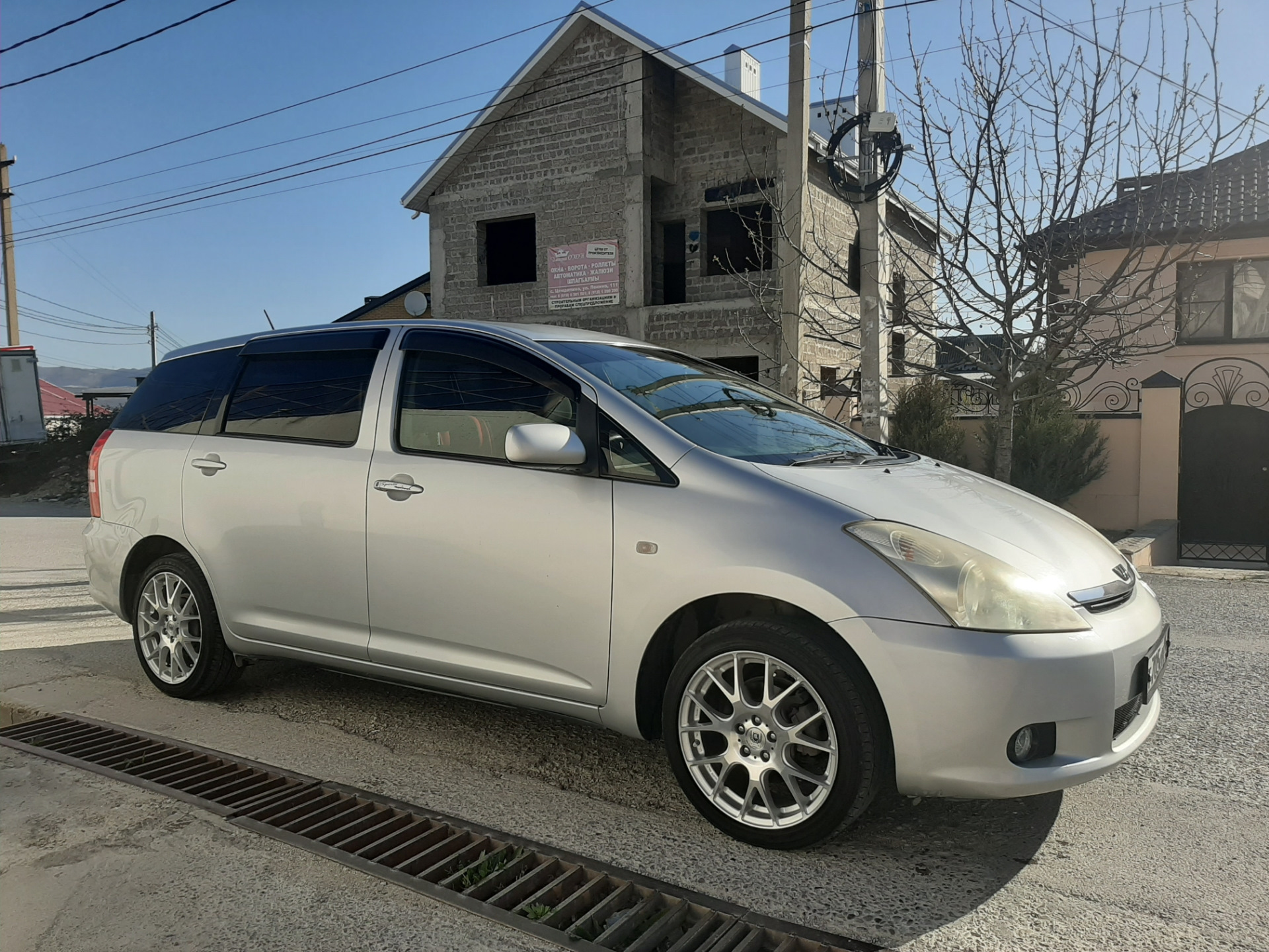 Toyota Wish 2003 18 диски