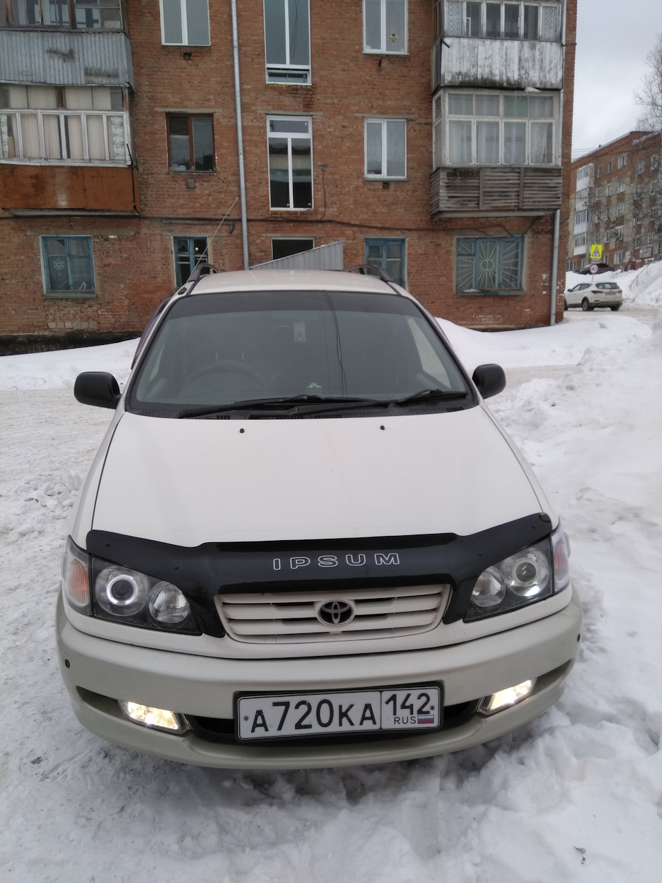 Фото в бортжурнале Toyota Ipsum (10)