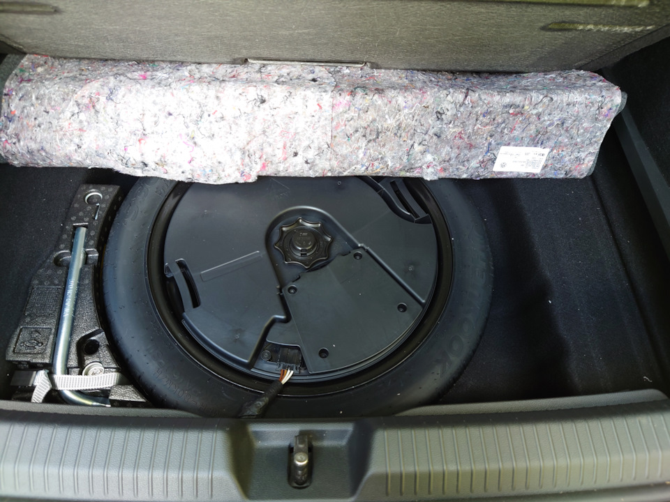 Vw golf hot sale subwoofer