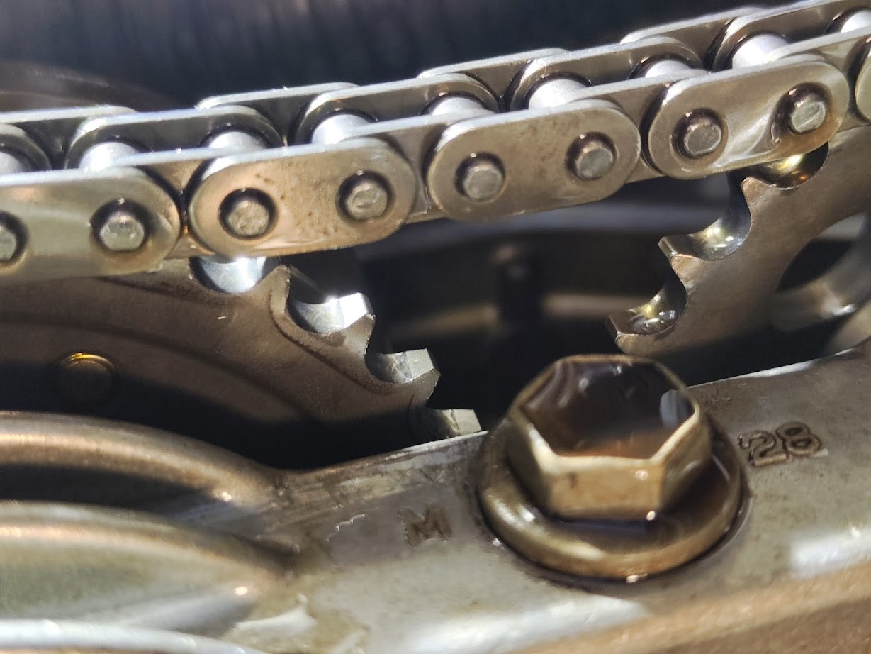 Диагностика ГРМ и замена прокладки клапанной крышки — Toyota Avensis II ...