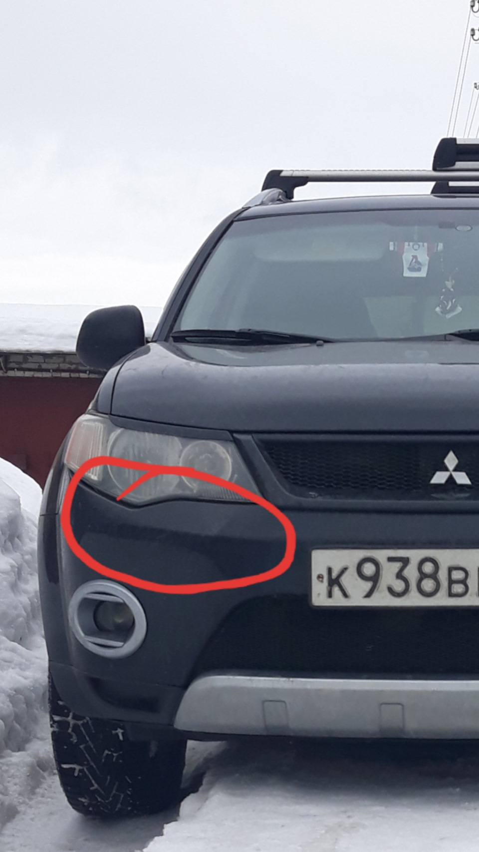 Зазор между бампером и фарами . — Mitsubishi Outlander XL, 2,4 л, 2008 года  | своими руками | DRIVE2