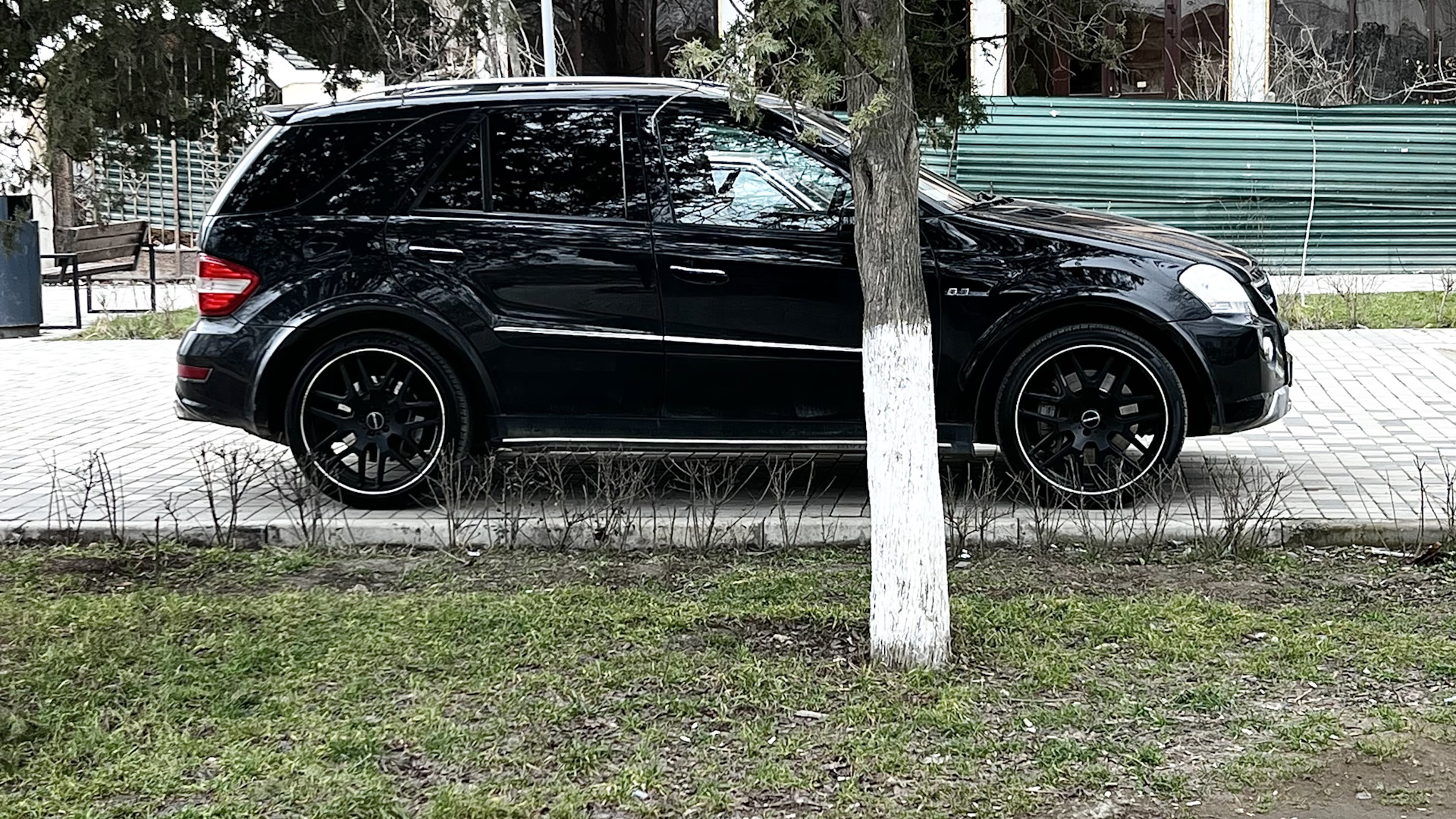 Mercedes-Benz ML 63 AMG (W164) 6.3 бензиновый 2008 | на DRIVE2