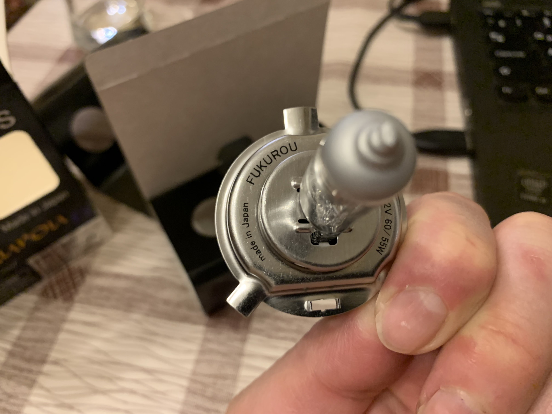 Fukurou f1 H4 увы подделка 😒 — Mercedes-Benz W123, 2,5 л, 1979 года ...