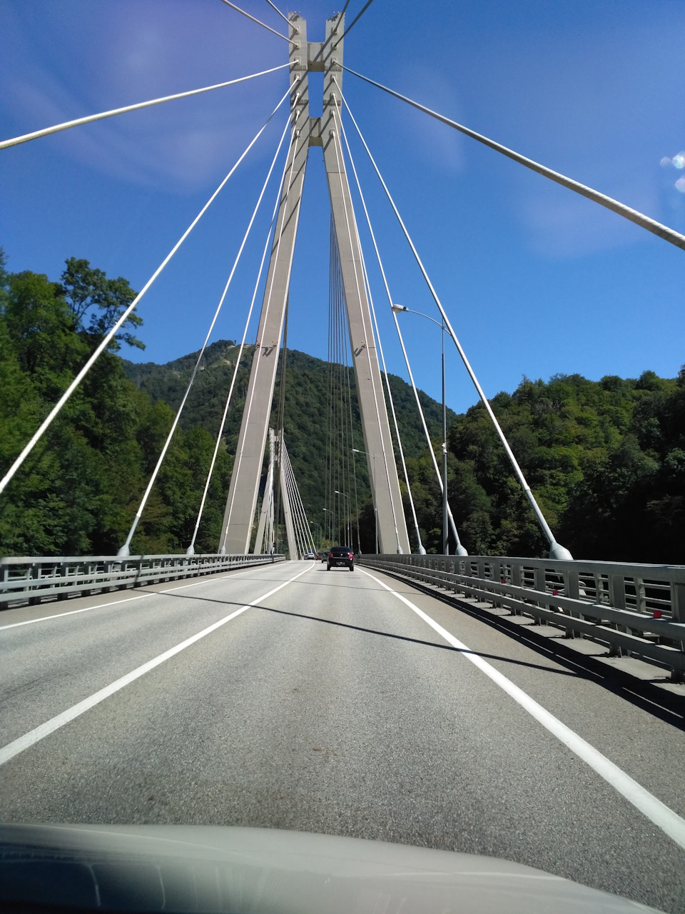 Подвесной мост. — Volkswagen Polo Sedan