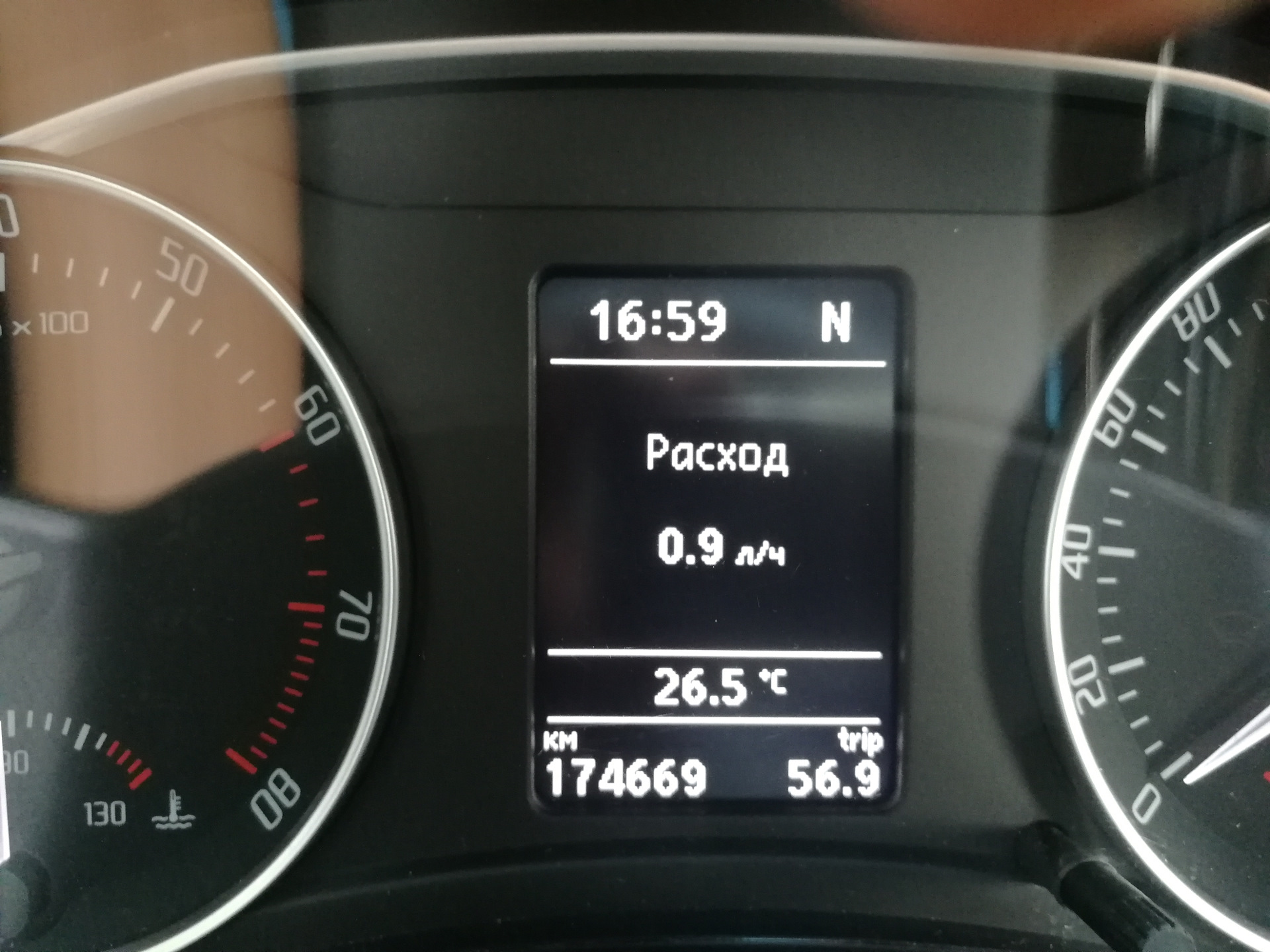 8 tsi stage 1 разгон до 100. Octavia a7 расход. Шкода октавия а7 fl спидометр 200. Расход бензина шкода октавия. Octavia a7 расход.