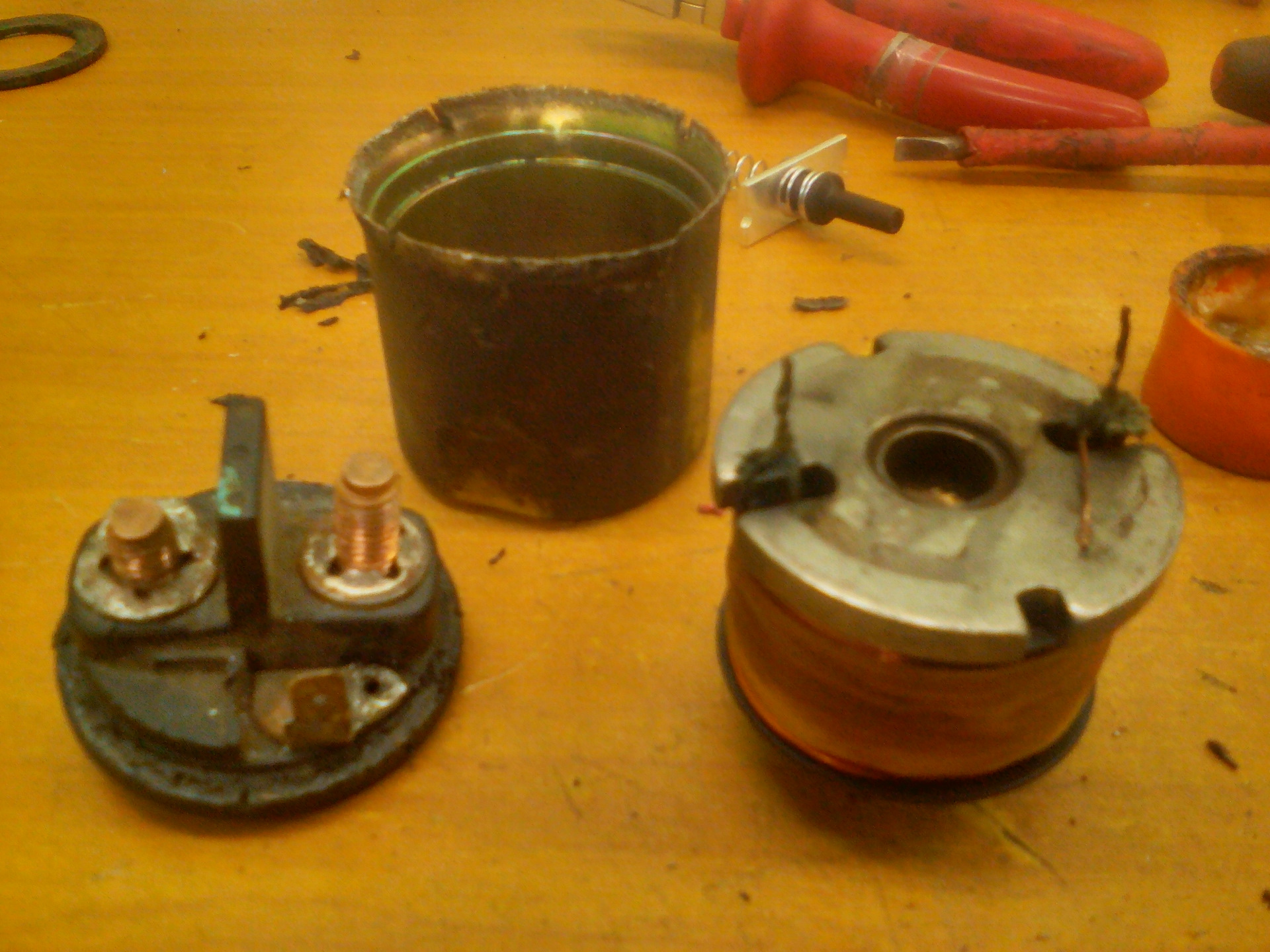 Меган 3 1. Втягивающее реле святогор f3r. Втягивающее реле логан 1. Меган 2 втягивающее реле. Втягивающее реле логан 1.