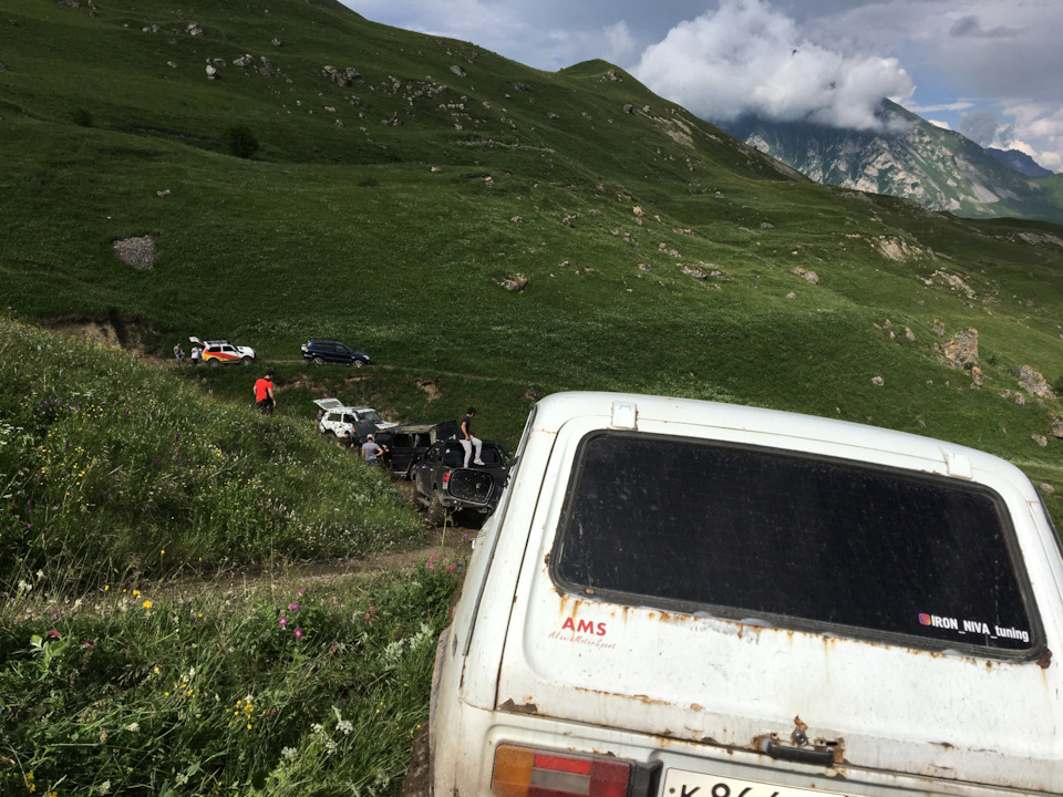 Сырость в багажнике — Chevrolet Malibu (9G), 1,5 л, 2016 года | поломка ...