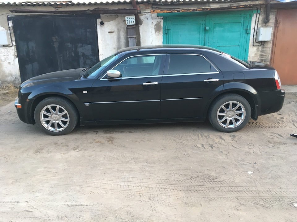 Крайслер горит. Chrysler 300c r22. Крайслер 300с r20. Chrysler 300c r20. Chrysler 300c r18.