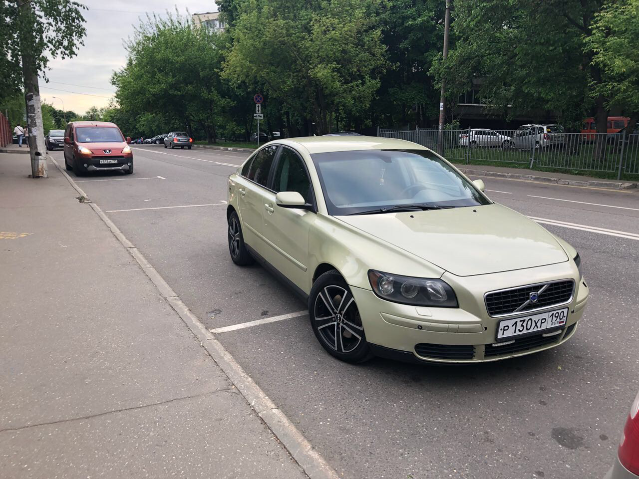 Volvo s40 2 рестайлинг. Curtiss p-40. Volvo s40 в пленке. N 40 ii. Интерстейт театр.
