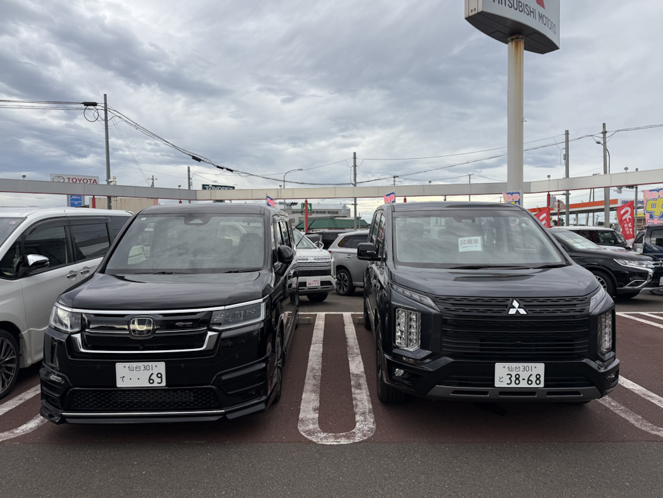 Сравнение лоб в лоб StepWGN и Delica D5 — Honda Stepwgn (6G)