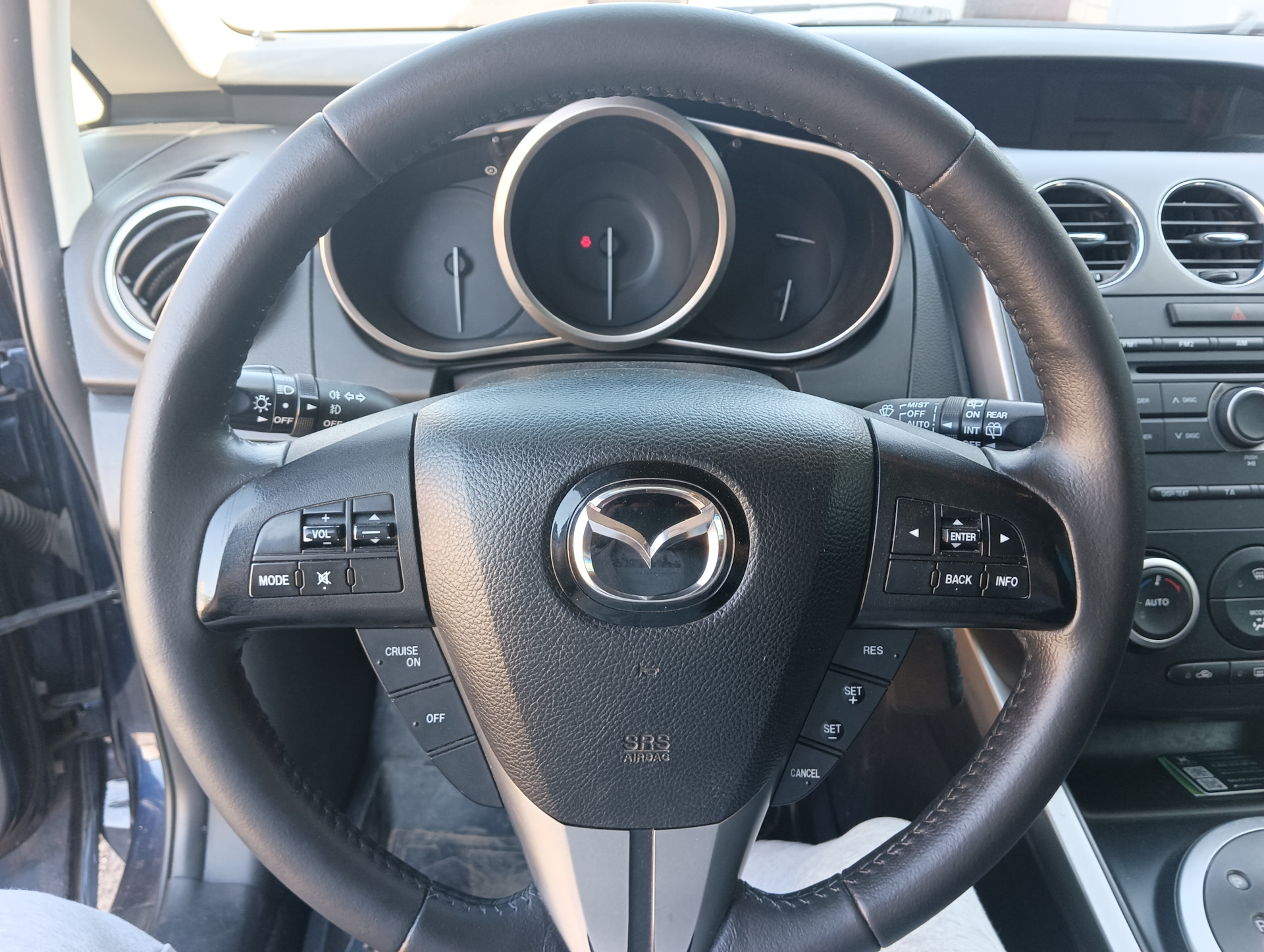 Освежил руль и заменил приводной ремень — Mazda CX-7, 2,5 л, 2011 года ...