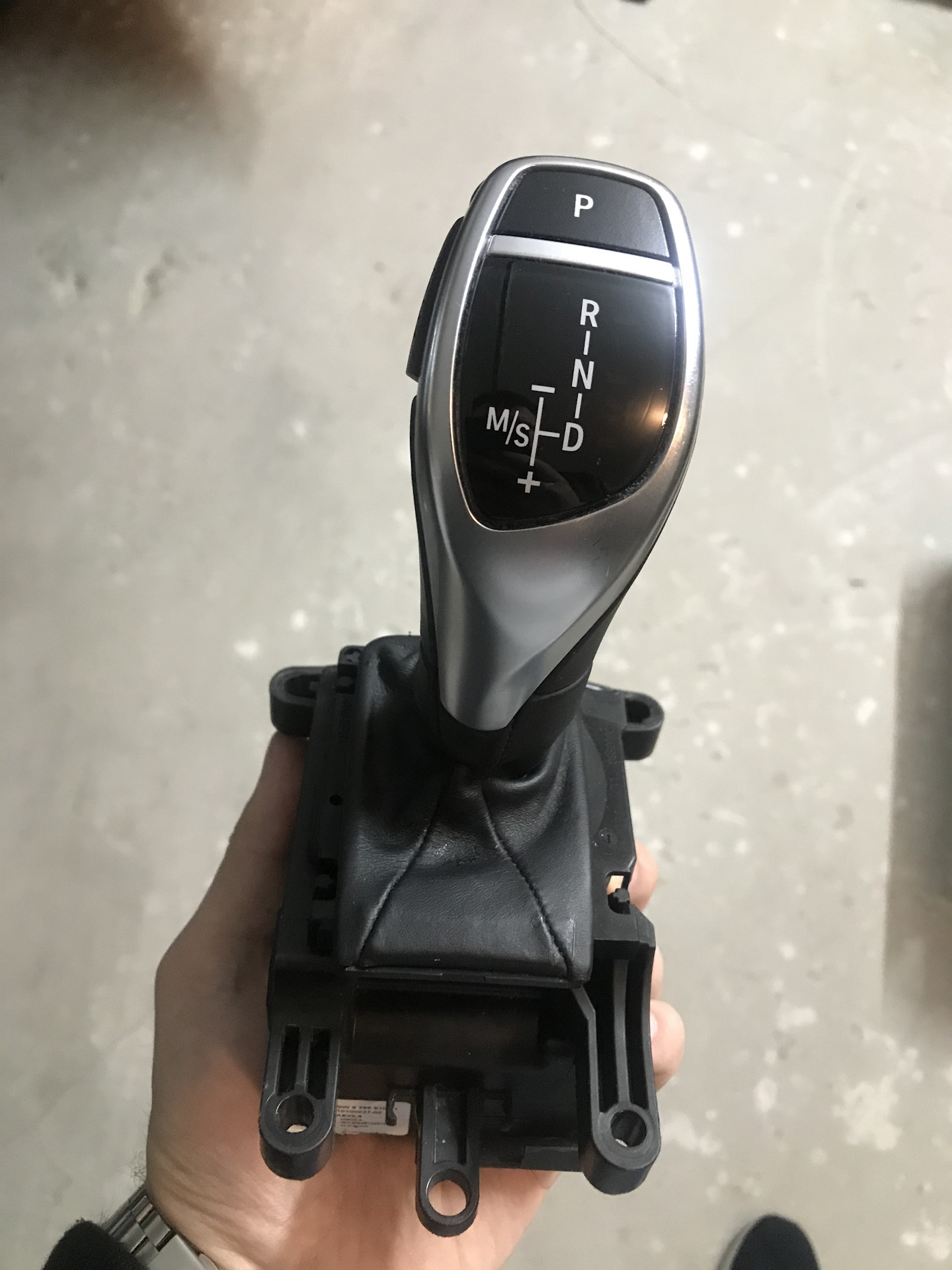 Спорт селектор. Селектор АКПП БМВ ф10. Селектор КПП м5 f10. Кнопочный селектор АКПП БМВ. Шлейф селектора АКПП BMW 5 f10.