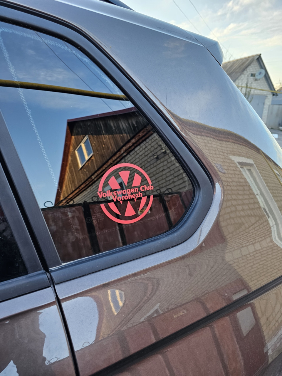 Harlekin Volkswagen наклейка