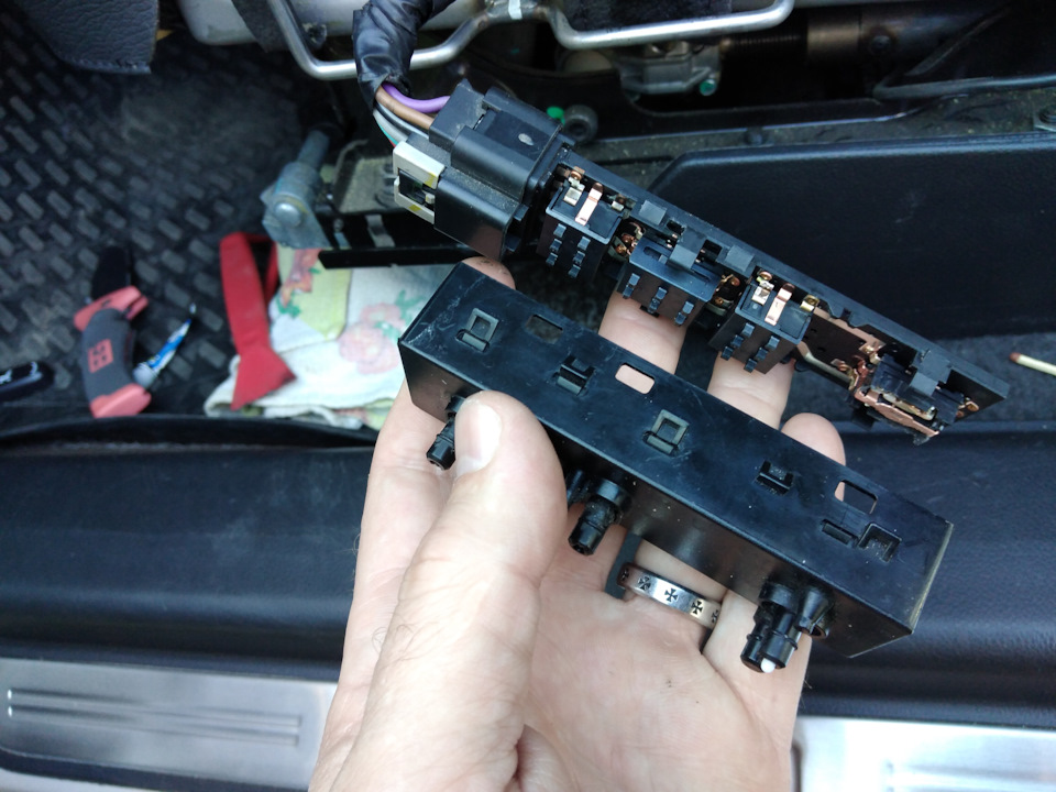 Ремонт электропривода сиденья — Chevrolet Captiva (1G), 2,4 л, 2012 ...