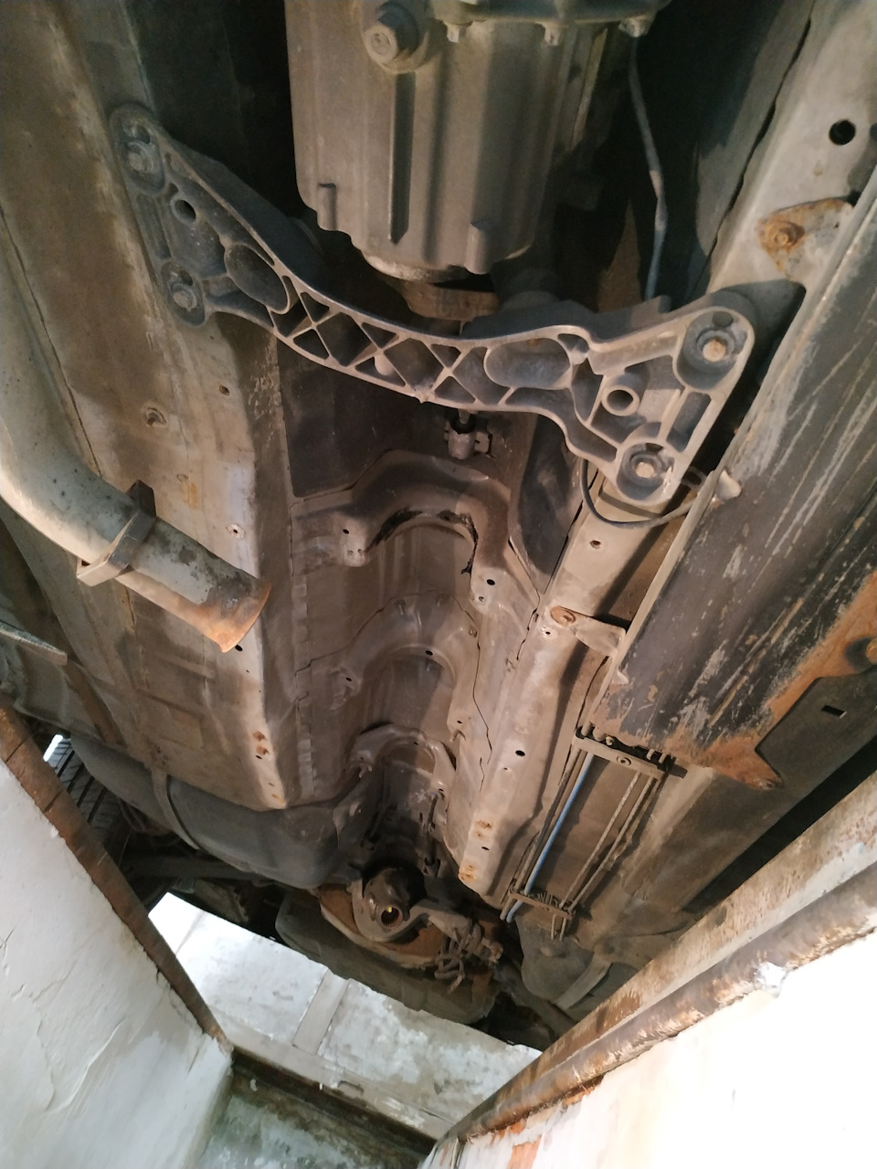 Демонтировали часть карданного вала — BMW 3 series (E46)