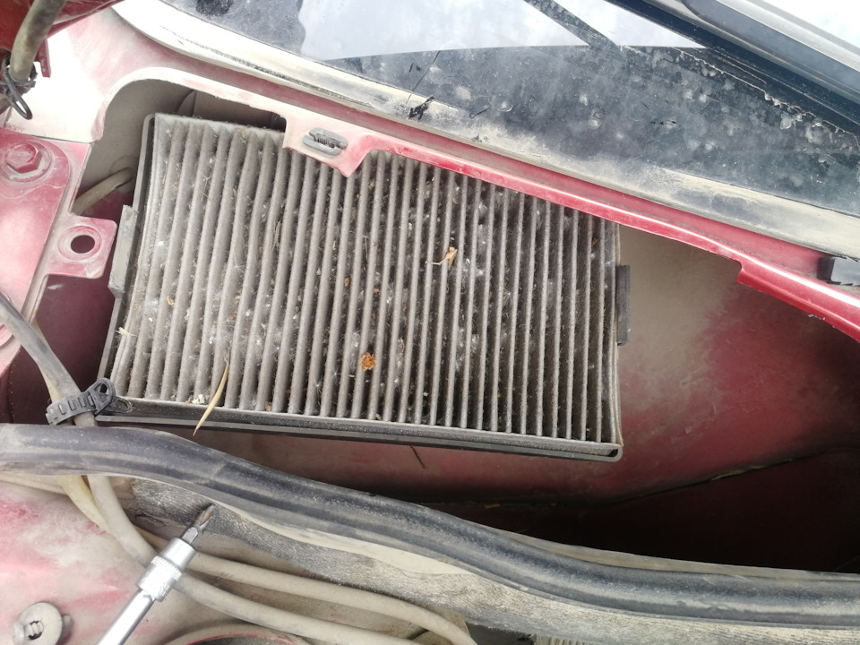 Пробка Meyle на расширительный бачок. Помял диск в яме. ТО и мелочи ...