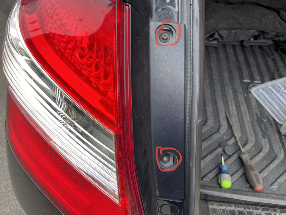 Лампа стоп сигнала — Honda Crosstour, 3,5 л, 2011 года | расходники ...