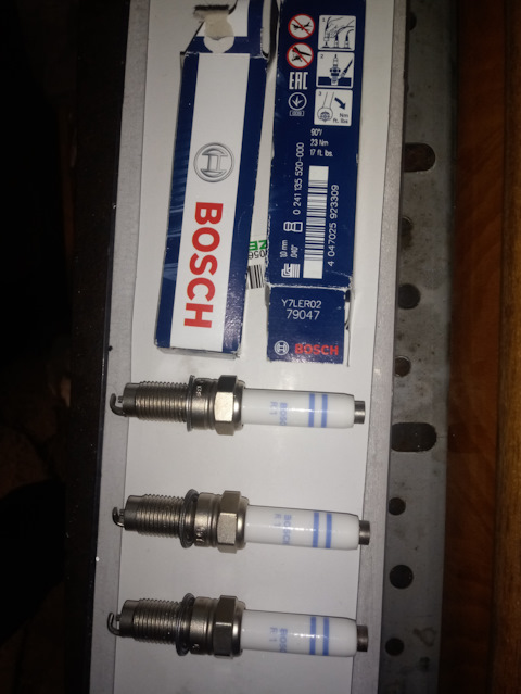 0241135520 СВЕЧА ЗАЖИГАНИЯ Y7LER02 (1.0), 1ШТ BOSCH | Запчасти на DRIVE2