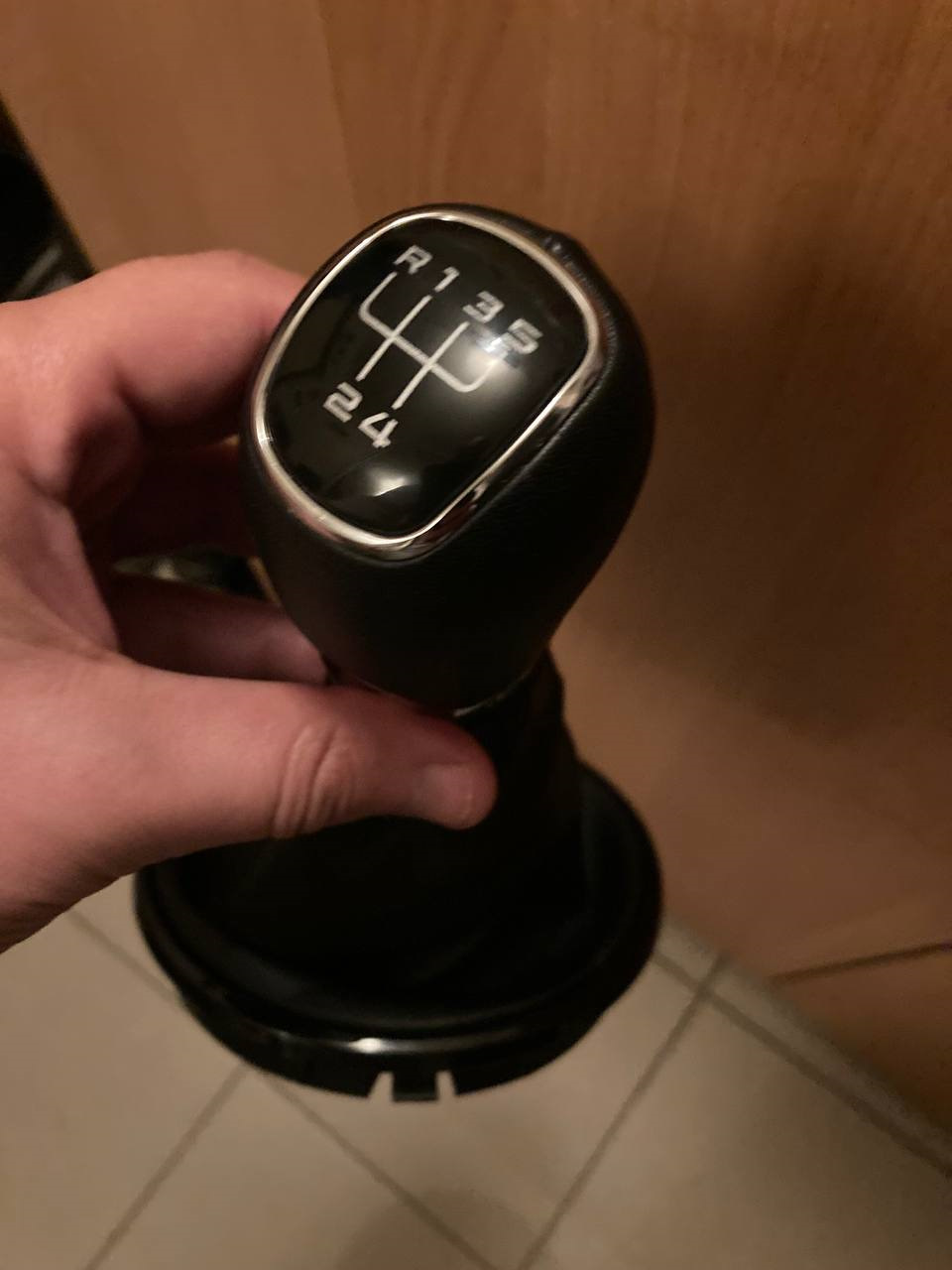 Очередная ручка кпп — Skoda Fabia Mk2, 1 л, 2009 года | аксессуары | DRIVE2