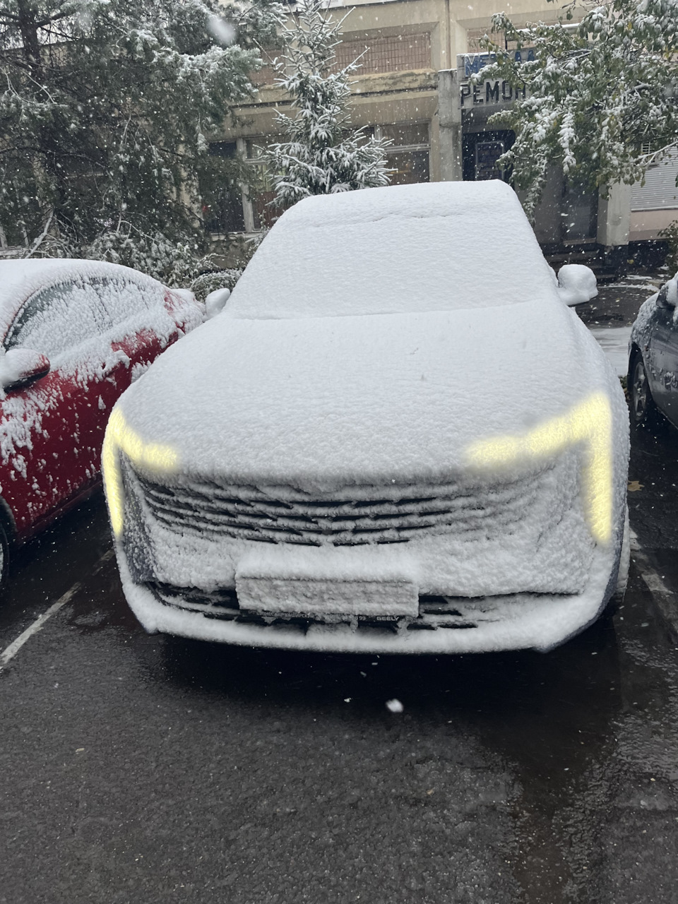 Подогрев лобового стекла — Geely Atlas (2G), 2 л, 2024 года | другое ...