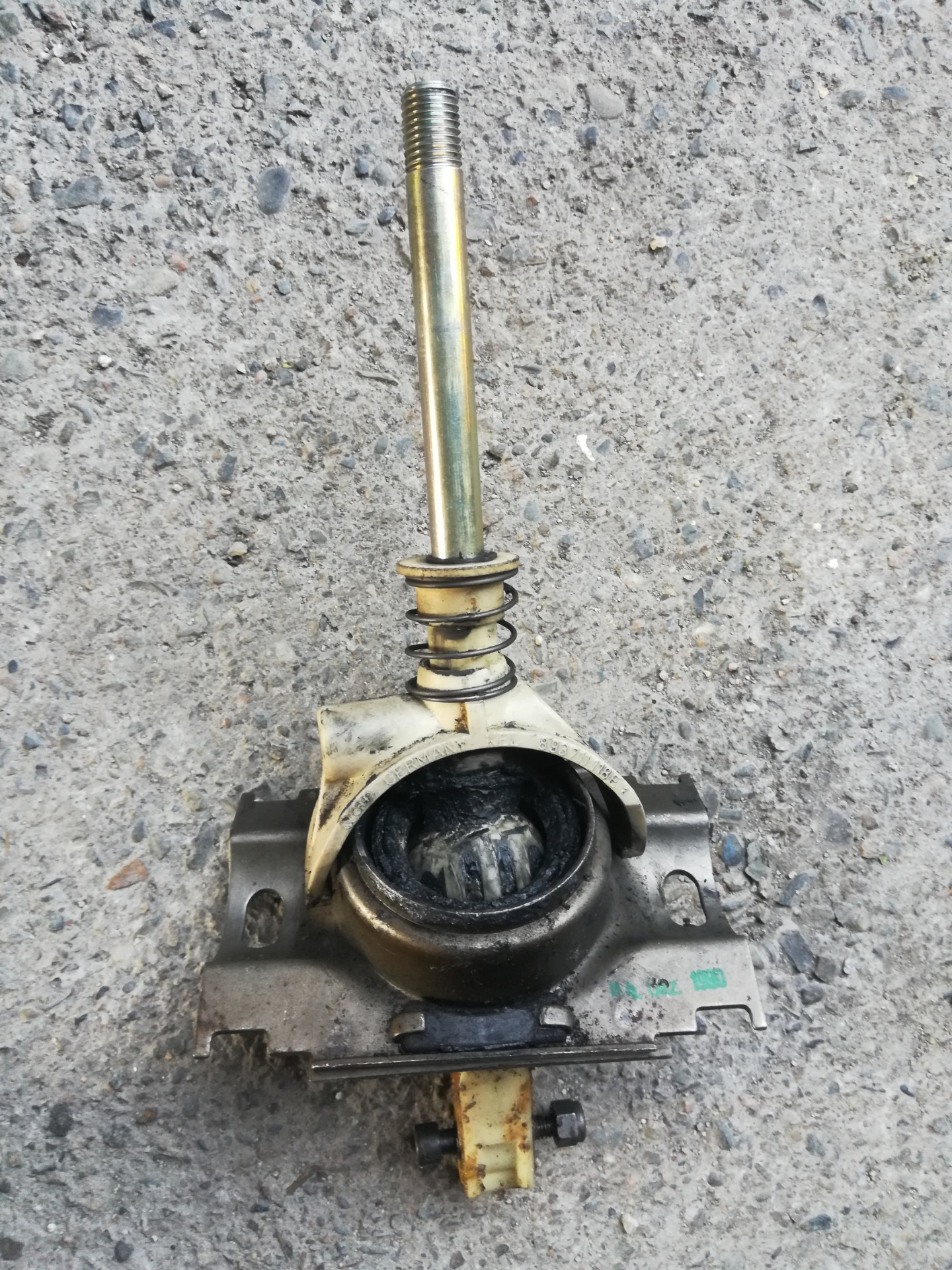 Замена кулисы мкпп Ауди 100 с4 — Audi 100 (C4), 2,3 л, 1991 года ...