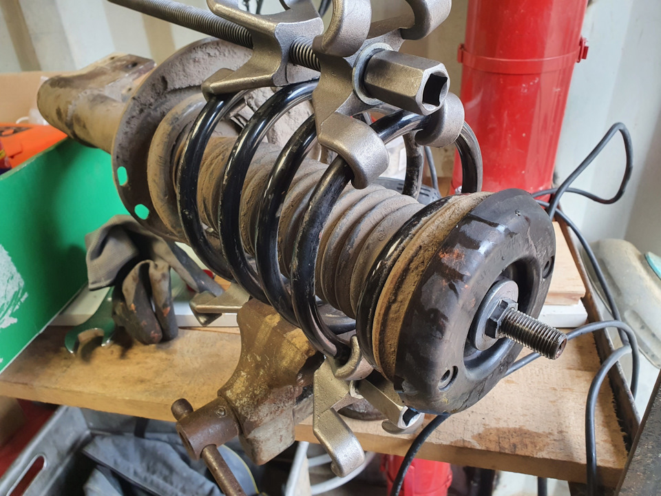 Фото в бортжурнале Peugeot 308 (1G)